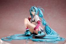 あらわになった太ももがスニーカーに映える！「初音ミク」×米山舞氏のコラボフィギュア締切は3月29まで 画像