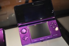 【E3 2010】3DSを間近でチェック(動画) 画像