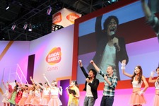 【TGS 2012】バンダイナムコブースは「カーニバル」！スリムクラブの二人が開幕宣言 画像