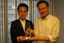 PS4と『ソリティ馬』に「エンタテインメントの未来考える会 2013年度大賞」受賞盾授与、「黒川塾（18）」5月9日開催 画像
