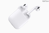 左右のイヤホンケーブルも完全に取り払ったAirPods