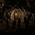 洞窟を抜けた先、無数の石像が立ち並ぶ所に出た。一体何が起ころうというのか。