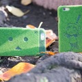 「よつばと！」が“芝生”なiPhoneケースに！ よつば＆ダンボー柄を発売開始