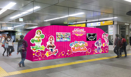 秋葉原駅に46インチの『ラブライブ！スクフェス』が登場！2月27日・28日に体験イベント開催