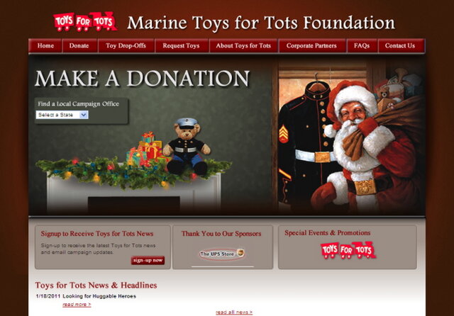 アメリカ海兵隊、避難所の子供たちにおもちゃ1500個を贈る