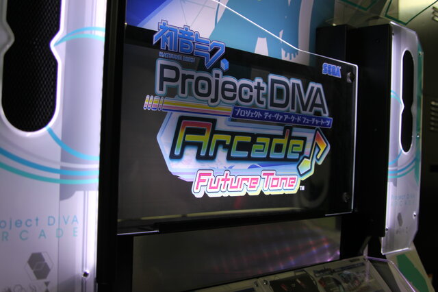 あまりの爽快感に、思わず両手をクロスさせてまった『初音ミク Project DIVA Arcade Future Tone』のファーストインプレッション