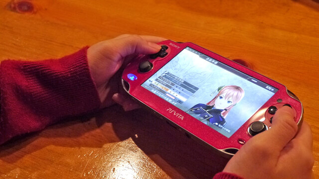 PR】「ゲームってこんなことになってたんだ!」PlayStation Vitaと
