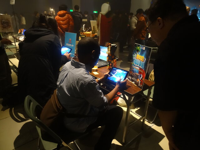 【BitSummit 14】Qubit Games、今度はロボットを自由に作れる『Qubot』を冬リリース ― 前作『Space Qube』ではルイージやミクが作られる