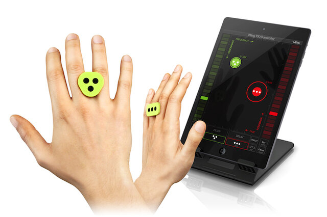 iOSのモーション・コントローラー「iRing」は、指に挟んで操作