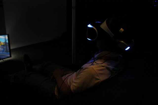 【E3 2014】「luge」に乗って公道を爆走、この没入感はやはりすごい！「Project Morpheus」新作デモレポ