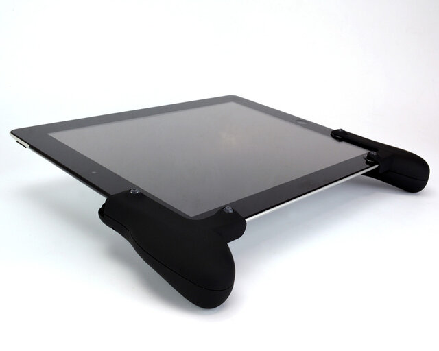 iPadがゲーム機に変身？iPad Air/iPad mini用ゲームグリップ登場 ― 吸盤式でしっかり固定、取り外しも簡単