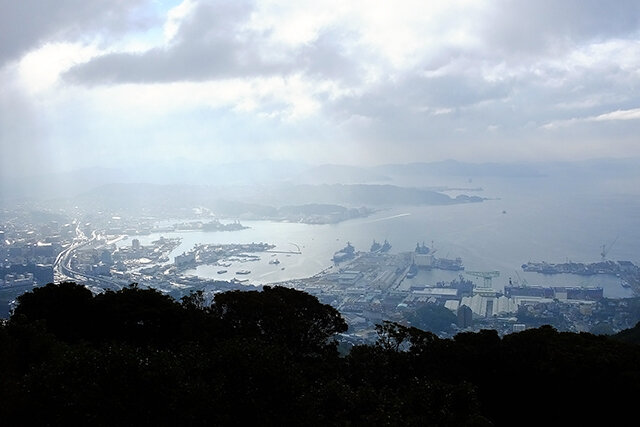 弓張岳展望台から眺めた佐世保港