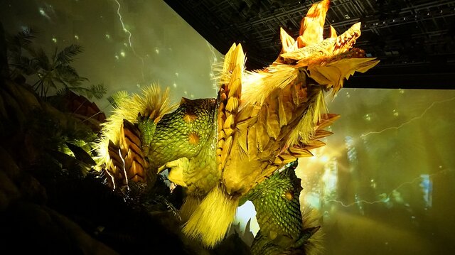 【レポート】なんという迫力…USJ「モンスターハンター・ザ・リアル 2016」で二つ名「レウス」と「ジンオウガ」に襲われてみた