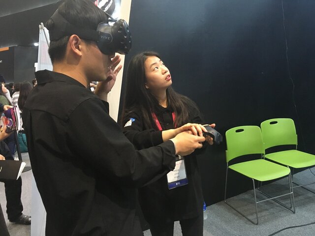 【G-STAR 2016】打球感がたまらない・・・スマッシュ、カットボールも打てた！VRで卓球ができちゃう『Ping-Pong Kings VR』プレイレポ