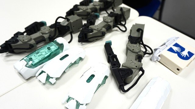 【レポート】現実世界で戦うARロボット「メカモン」登場 ― カスタマイズや対戦も可能で、大会もサポート予定