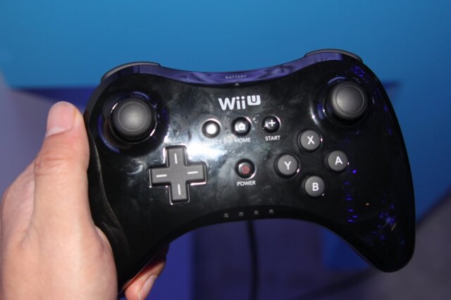 Wii U Proコントローラーはフル充電で最大80時間使用可能 Wiiタイトルはサポート外 インサイド