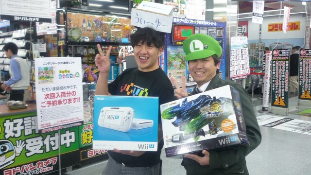 Wii U発売 秋葉原でも発売を迎えたwii U 朝早くからゲームファン駆けつける インサイド
