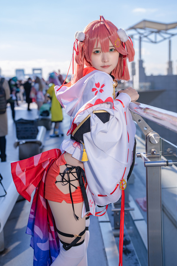 コスプレ】師走のコミケにエリート巫女アイドル降臨!!人気レイヤー