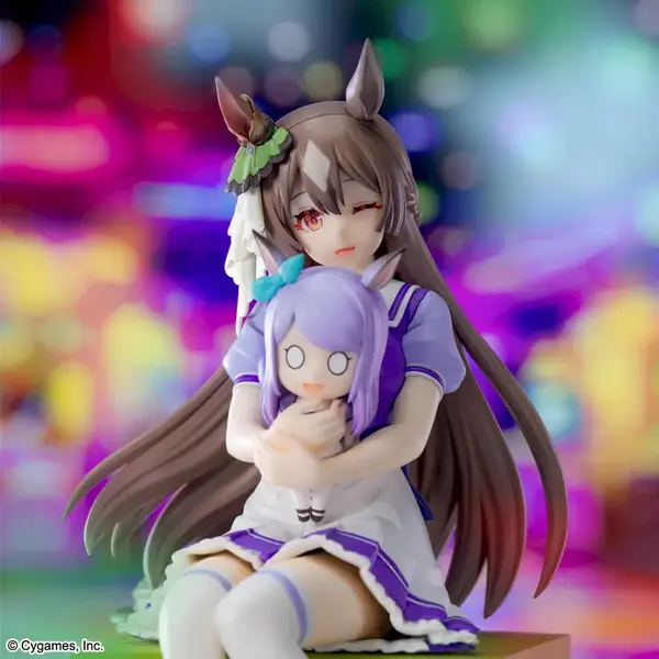 ウマ娘』トレセン学園制服の「サトノダイヤモンド」がおすわり姿で立体