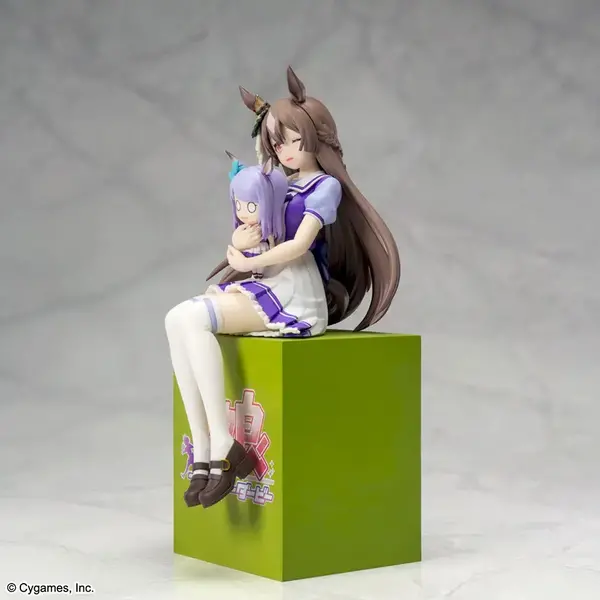 ウマ娘』トレセン学園制服の「サトノダイヤモンド」がおすわり姿で立体