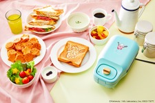 『星のカービィ』が便利なホットサンドメーカーに！焼くだけで可愛いトーストが完成、「ケーキプレート」も付属 画像