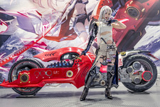 【コスプレ】『パニグレ』ルシア・深紅ノ影のSP塗装が見事な着こなし！どの角度から見てもスタイリッシュビューティー【写真15枚】 画像