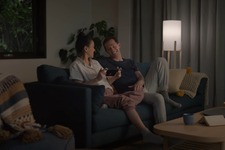 話題になった『ゼルダの伝説 ティアキン』哀愁漂うサラリーマンの海外CMに“続編”―2台目のスイッチで結婚生活が上手くいく 画像