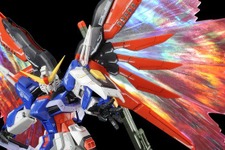 RGガンプラ「ストフリ」「デスティニー」がチタニウムフィニッシュVer.で再販！天空の翼、光の翼と共に3月29日11時から予約開始