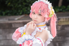 【コスプレ】フリルのついた肩出し衣装が可愛い！キュートな仕草も◎の人気レイヤー・鈴乃【写真8枚】 画像