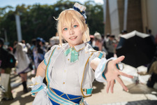 【コスプレ】満面の笑みと躍動感あふれるポーズが魅力的！「いろは殿」に渾身のエールを送る美女レイヤーの思いよ届け【写真8枚】 画像