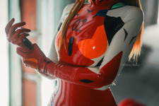 【コスプレ】ピタッと肌に密着し、ぬるっとしたような見た目！博多美女がピチテカなラバースーツの愛に目覚めるまで【写真26枚】 画像