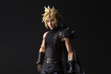 『FF7 リバース』より「クラウド・ストライフ」新作アクションフィギュアが予約受付中！バスターソードや“黒マテリア”でさまざまなシーンを再現