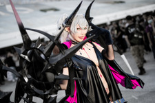 【コスプレ】『FGO』リリスの大胆不敵な佇まい！スタイル抜群の台湾美女のエナメル衣装が妖艶すぎた【写真8枚】 画像