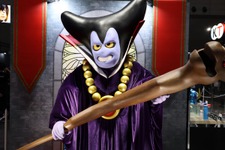 ノリノリな「りゅうおう」様と写真撮影！？ HD-2D版『ドラクエ I＆II』のグリーティングが“即入場規制”になる盛況っぷり【TGS2025】 画像