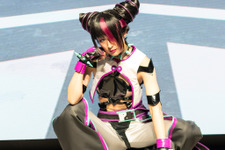 【コスプレ】『スト６』ジュリとの対戦希望者が押しかける！TGS2025で百人組手になっても涼しい顔をする美女レイヤー【写真16枚】 画像