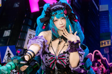 【コスプレ】日中美女レイヤーと距離が近すぎてドキドキが止まらない！バイク×美女で話題の『チェイシング・カレイドライダー』レポ【写真41枚】 画像