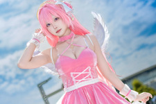 【コスプレ】ミニスカドレスが可愛い『NIKKE』ドロシーの新人美少女レイヤーに密着！TGS2025でリアル10連ガチャにチャレンジ【写真16枚】 画像