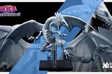 「遊戯王」より「青眼の白龍」が新ブランド「OSHI WORKS」で立体化！リーズナブルながらもハイクオリティ、専用台座にも注目 画像