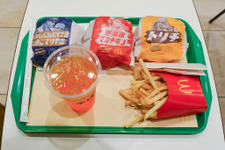 「ストリートファイター」×マクドナルド！ リュウ、春麗、ケンのバーガーは、味も包装紙のデザインも見どころ満載【試食会レポ】