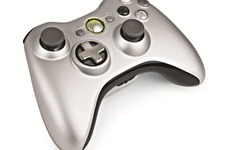 日本マイクロソフト、Xbox360ワイヤレスコントローラ SEにバッテリーパックを同梱して発売 画像