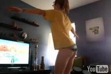 ちょっとセクシーな「Wii Fit Girl」が話題に―YouTubeで260万回再生 画像