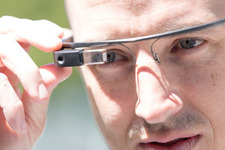 Google Glassゲーム、今度はインベーダーゲーム風3Dシューティングが登場 画像