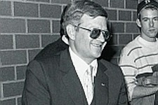 米国のミリタリー系小説家トム・クランシー氏が66歳で死去・・・ゲームでも大ヒット 画像