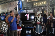香港のPS4ロンチイベントは二部構成で開催 ─ カウントダウンには道行く人も思わず参加 画像