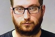 ゲーム中に部屋に入られた28歳男性が発砲、頭部に被弾した母親が重傷ー米国 画像