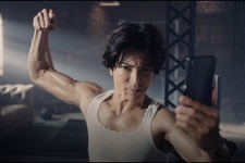 『ロマンシング サガ リ・ユニバース』武田真治さん主演のCMを公開！筋肉とともにキャラを鍛える光景に注目 画像