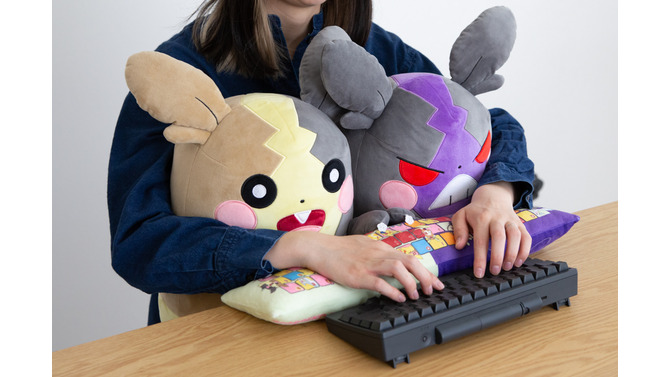 可愛すぎて選べないあなたに！にめんポケモン「モルペコ」の“2匹セットPCクッション”登場