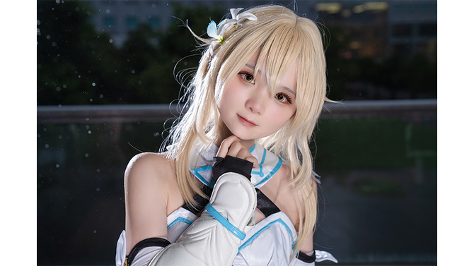 蛍『原神』／モデル：東雲うれは、撮影：tama