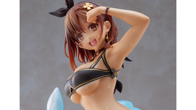 破壊力抜群な“日焼け跡”！褐色肌が眩しい「ライザ」黒水着フィギュア予約開始―魅力増す「ジュエルシール」も付属