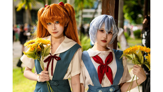 アスカ：塗塗（Instagram：tutu0u0）、レイ：彎彎WanWan（Instagram：zzzwanwan0423）